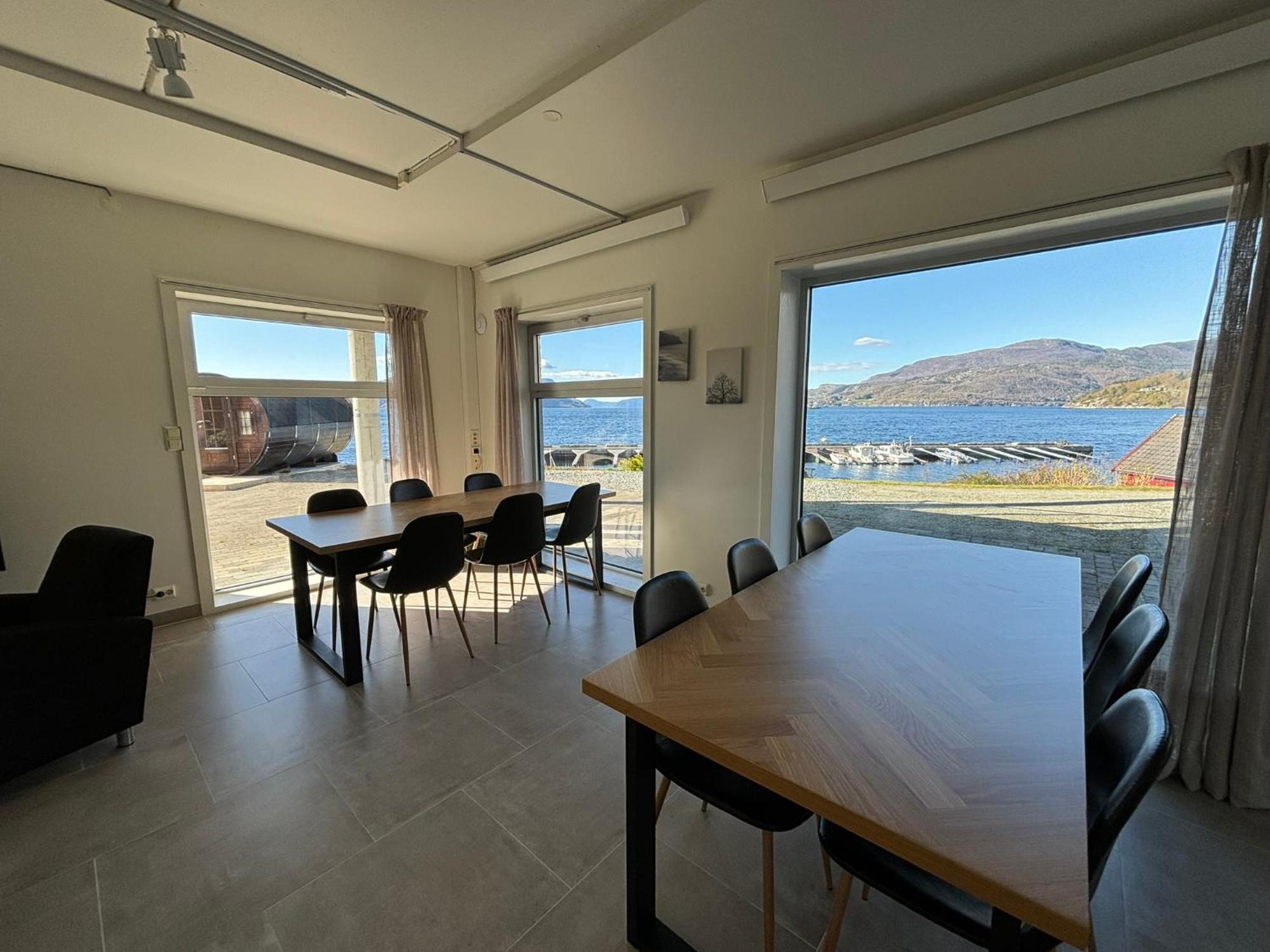 Sleeping Barrel Lodge Smaken Av Ryfylke Event As, Drives Ikke Som Hotell Hjelmeland Exterior foto